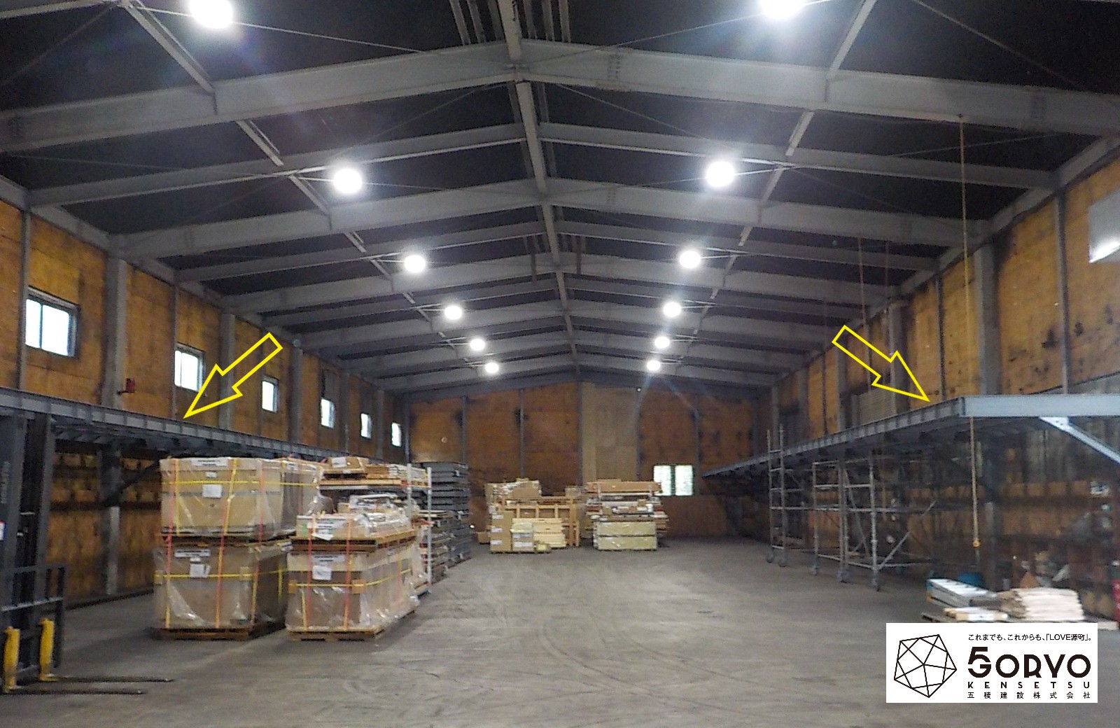 千葉県袖ヶ浦市・某倉庫の内部に中二階の鉄骨格子棚を設置する工事：施工後